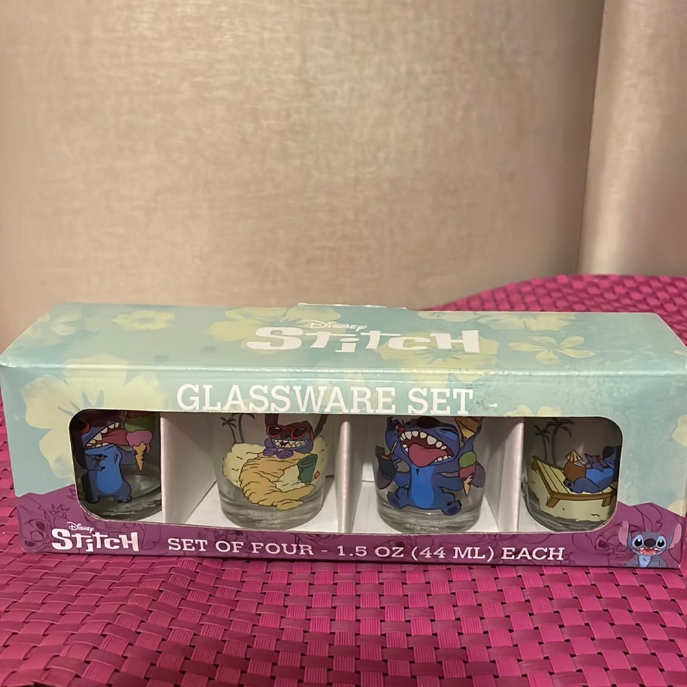 Brand New Disney Stitch Glassware Set